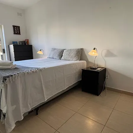호텔 R1 Radiant With Exclusive Balcony And Ensuite Is-Swieqi