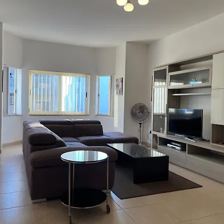 R1 Radiant With Exclusive Balcony And Ensuite Is-Swieqi